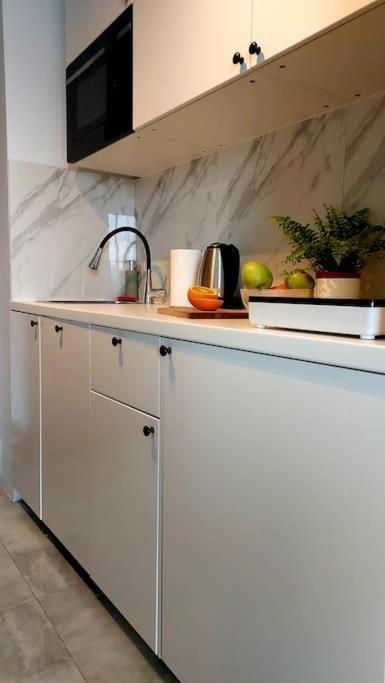 Uroczy Apartament Blisko Centrum Warszawy Daire Varşova Dış mekan fotoğraf